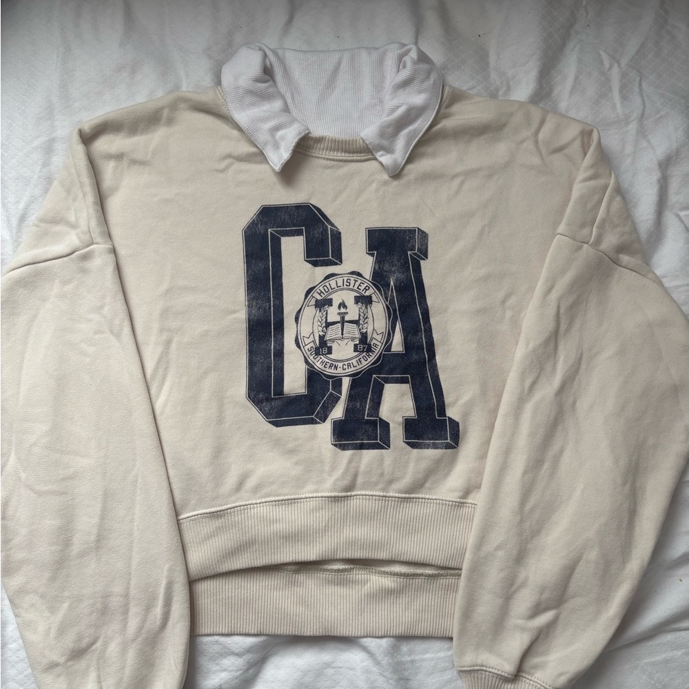 Hollister Beige and Navy CA Graphic Sweatshirt